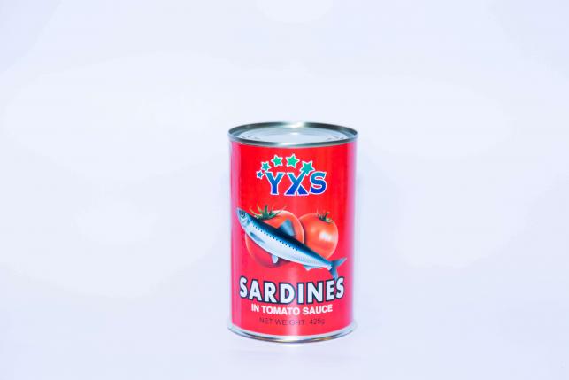 Canned sardine in tomato sauce